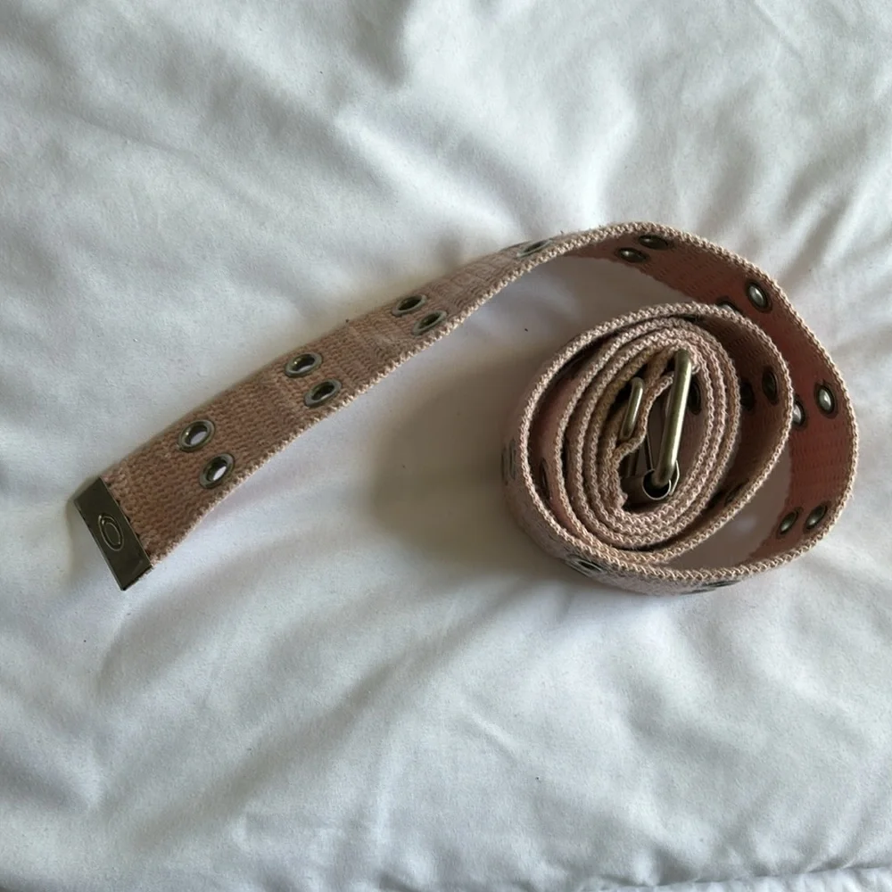 Girls light pink belt